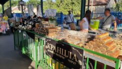 20220722_181517(1) Uprkos vrućini dobar provod zabeležen na drugom Noćnom bazaru u Zrenjaninu 5