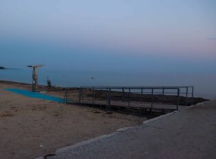 Nea Kalikratija Letovalište dostupno za sve: Kako izgleda plaža prilagođena osobama sa invaliditetom (FOTO) 5