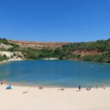 Zbog čega kupanje u kopu cementare na obroncima Fruške Gore može biti dobra opcija za odmor 12