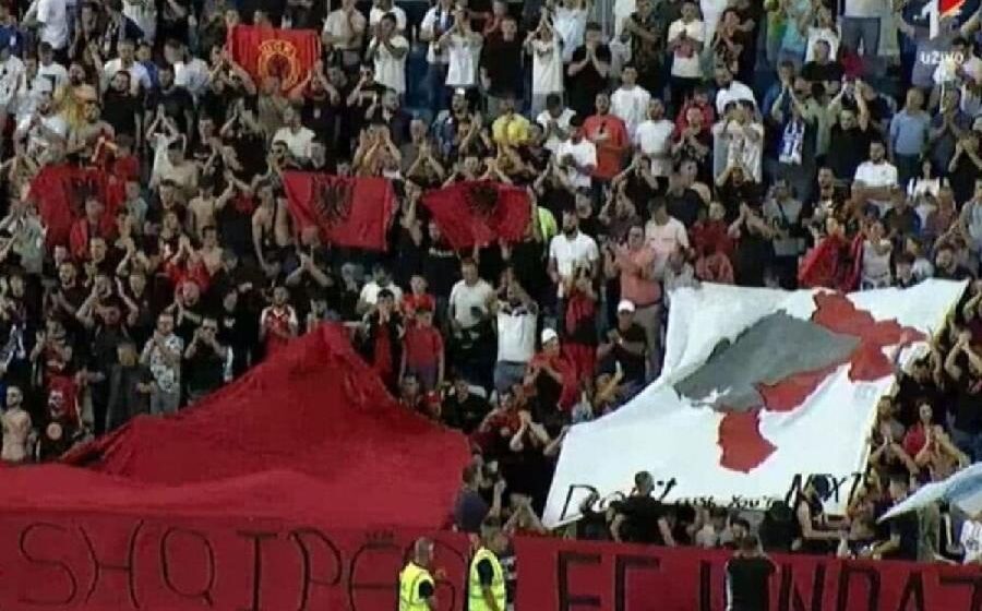 Mapa Crne Gore i provokativna poruka iz Prištine na utakmici: "Vi ste sledeći" 1