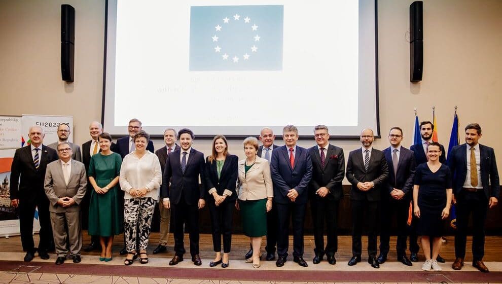 Ambasadori jasni: Abazoviću “Temeljni ugovor” važniji od EU 1