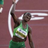 Amusan postavila svetski rekord, pa osvojila zlato na 100 metara s preponama 5