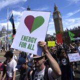 Demonstranti u Velikoj Britaniji zatražili hitne akcije posle talasa vrućine 1