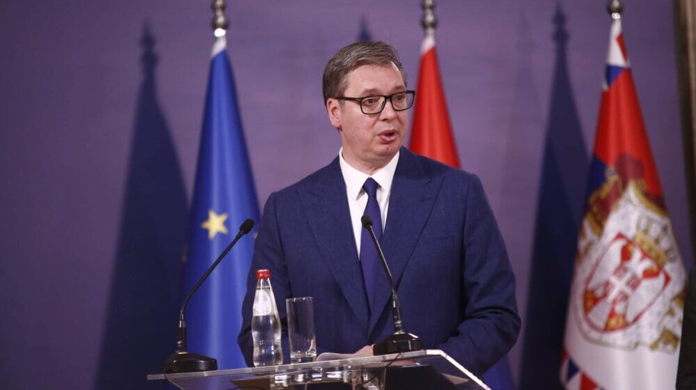 Vučić: Šinzo Abe je dao veliki doprinos razvoju odnosa Srbije i Japana 1