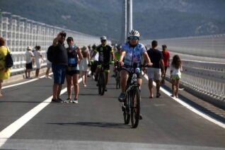 Otvoren Pelješki most koji spaja severnu i južnu Dalmaciju (FOTO) 4