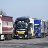 Gužva na granici: Kamioni u Sremskoj Rači na izlaz iz zemlje čekaju sedam sati 8