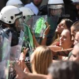 MUP: Na protestu u Novom Sadu privedena dva muškarca 12