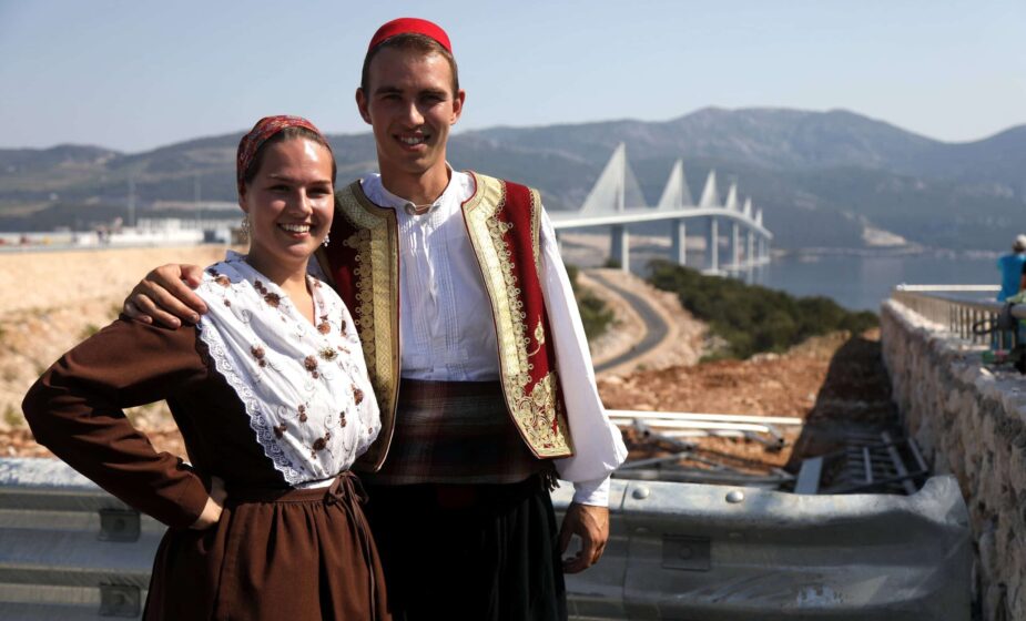 Otvoren Pelješki most koji spaja severnu i južnu Dalmaciju (FOTO) 1