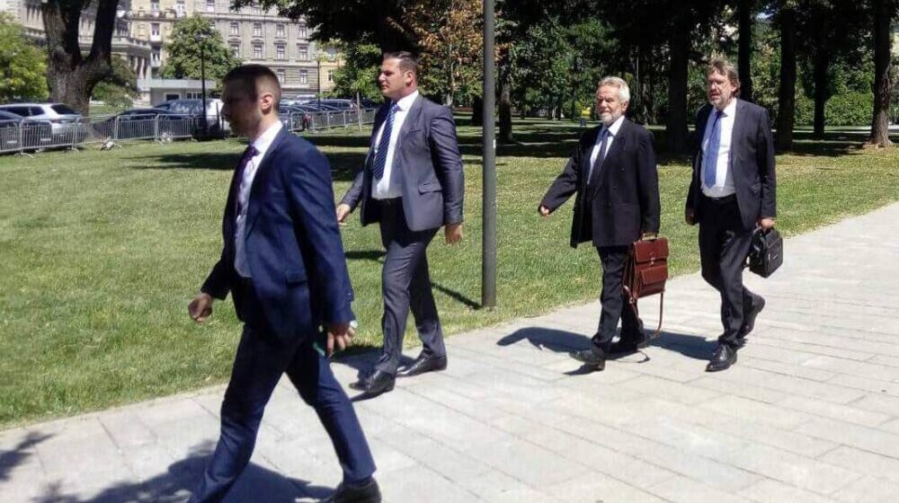Žigmanov nakon konsultacija sa Vučićem: Nije bilo konkretnih dogovora, spremni smo da budemo deo institucija u kojima se odlučuje 1