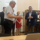 Za opremu za 20 instituta 16 miliona evra 8