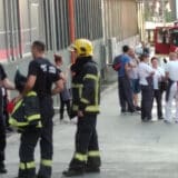 Zbog curenja gasa evakuisan Maksi na Slaviji, prisutni vatrogasci i policija 6