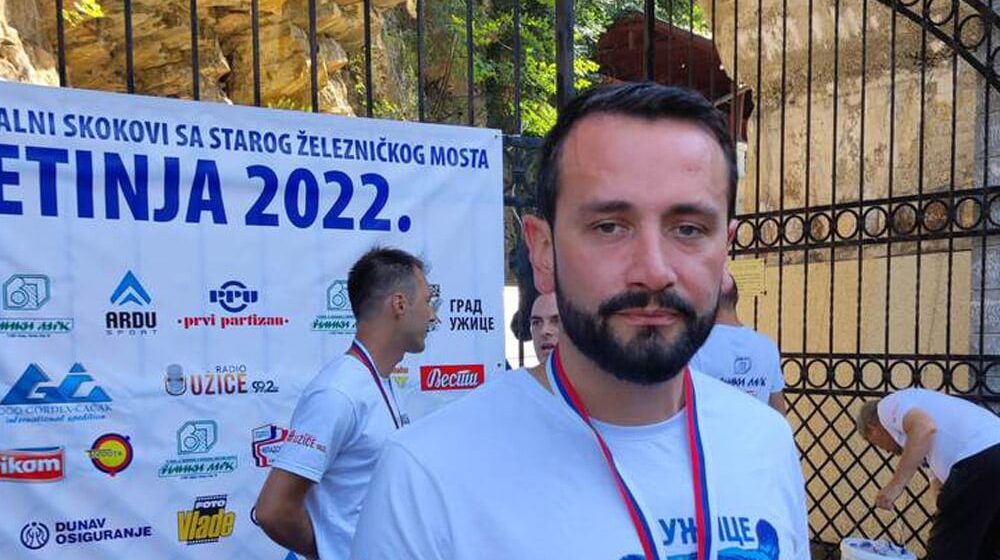 Dino Bajrić pobednik užičkih skokova u vodu: Za ekstremne sportove potrebna je i doza ludosti 1