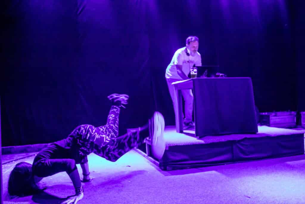 Disko groznica kragujevačke večeri: Igrali su svi u Domu omladine 5