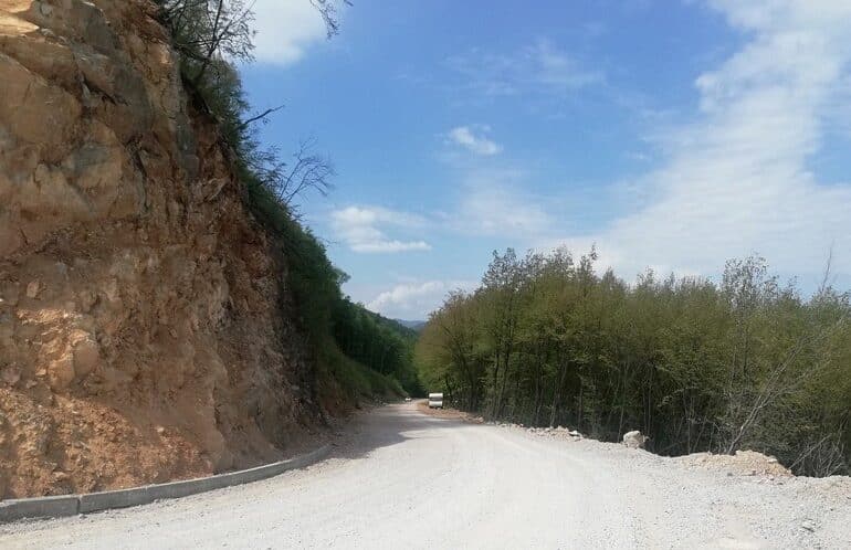 Valjevo: Deonica Krčmar - Divčibare zatvorena za saobraćaj 1