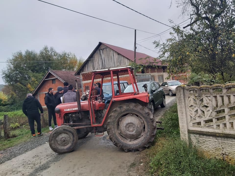 Meštanima Rekovca kompanija za istraživanje litijuma i bora traži 140.000 evra jer su im pale akcije na berzi 2 Meštanima Rekovca kompanija za istraživanje litijuma i bora traži 140.000 evra jer su im pale akcije na berzi 2