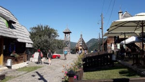 "Nigde nema takve zore, kao iznad Mokre Gore": Odmor na planini na sat vožnje od Užica 3