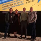 Ovacije prepunog gledališta pulske Arene Dušku Kovačeviću i njegovom filmu "Nije loše biti čovek" 2