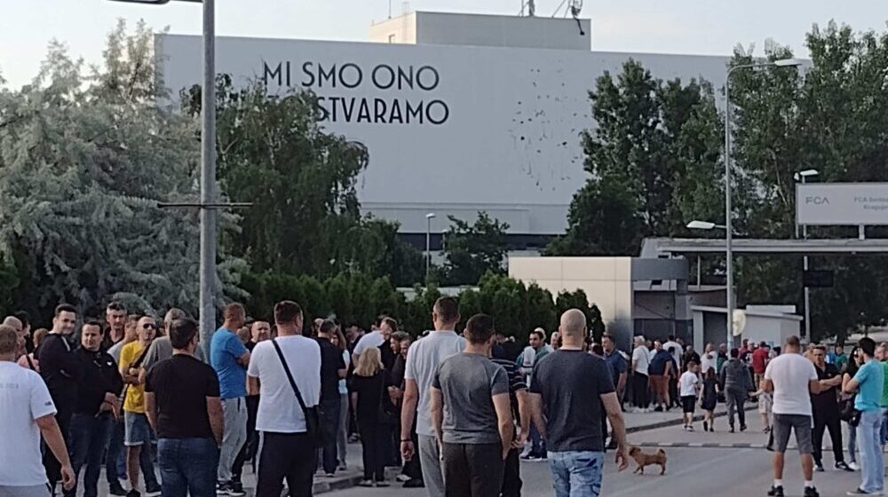 Da li će radnicima Fijata u Slovačkoj smene trajati 12 sati: Kragujevački sindikalci čuli za to, ali ne mogu da potvrde 16