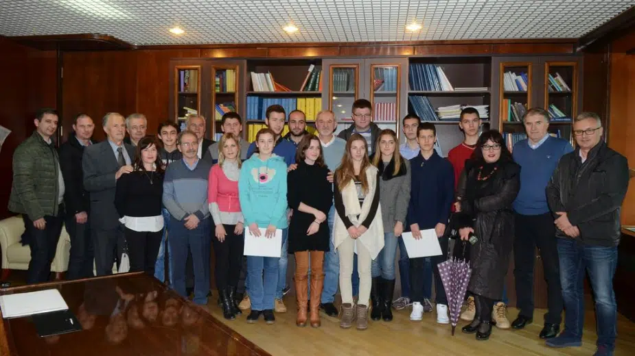 "Evro za znanje" poziva učenike da konkurišu za stipendije 1