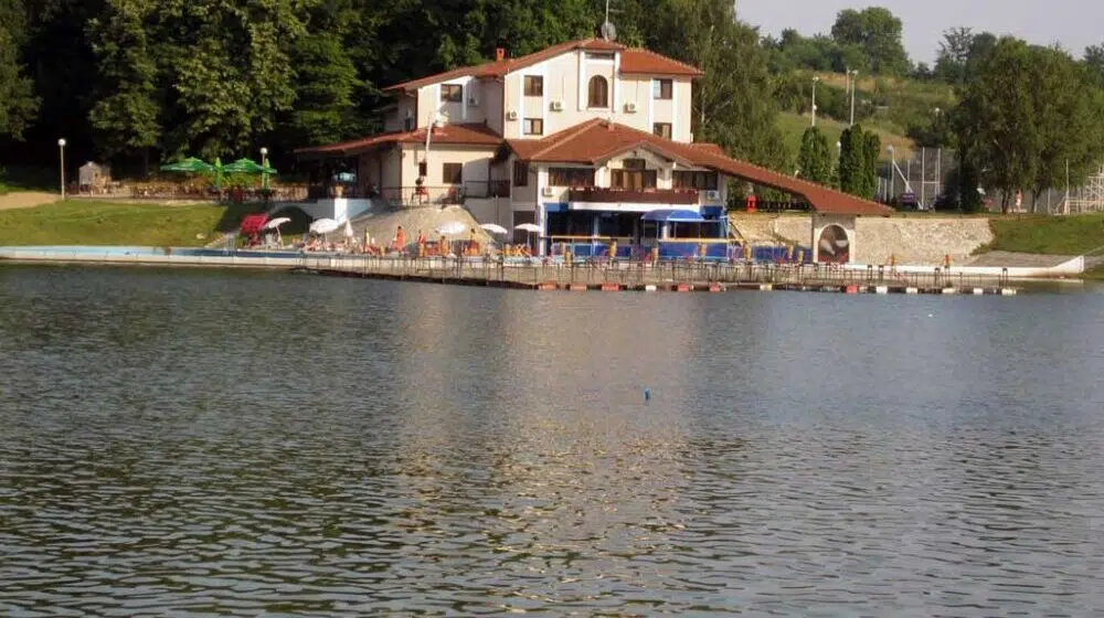 Voda na jezeru Kudreč mikrobiološki neispravna: Zabranjeno kupanje i rekreacija 1