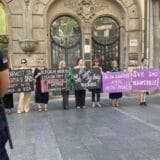 U Beogradu održan protest protiv zabrane abortusa u SAD: "Amerikanke, niste same" 9