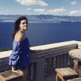 Glumici Ivi Manojlović dan ne prolazi bez muzike, voli da čita Elenu Ferante, a pod velikim je utiskom serije "Narcos" 1