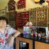 Za 40 godina skupila 16.000 figurica iz "Kinder jaja": Dr Jelena iz Niša ima zanimljiv hobi 6