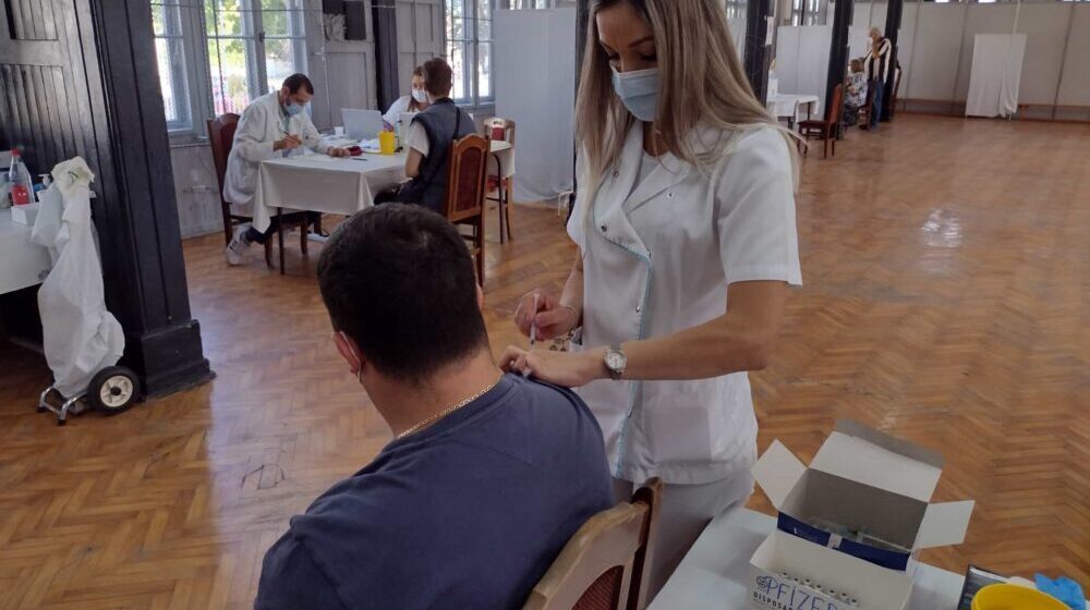 Bekić: Četvrtu dozu vakcine protiv korona virusa primilo 37.500 građana 15