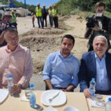 "Nije strašno što je rok za završetak rekonstrukcije puta Novi Pazar - Tutin probijen": Ministar Momirović u Novom Pazaru 14