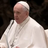 Papa u godišnjem obraćanju: Rat je zločin protiv čovečnosti, smrtna kazna i nasilje nad ženama nedopustivi 4