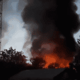 Lokalizovan požar u Rakovici: Zapalili se vagoni, stanari obližnjih kuća evakuisani 15