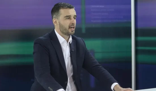 Manojlović: Nuđeno mi je da se tokom blokada rukujem s Vučićem pred kamerama 6