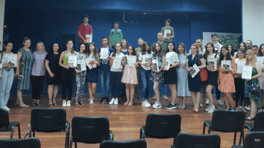 Priznanja učenicima iz Vranja koji su na regionalnom i državnom takmičenju talentovanih đaka ostvarili zapažene rezultate 1