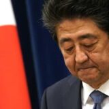 Japanski premijer pozvao na jedinstvo radi postizanja ciljeva ubijenog Abea 8