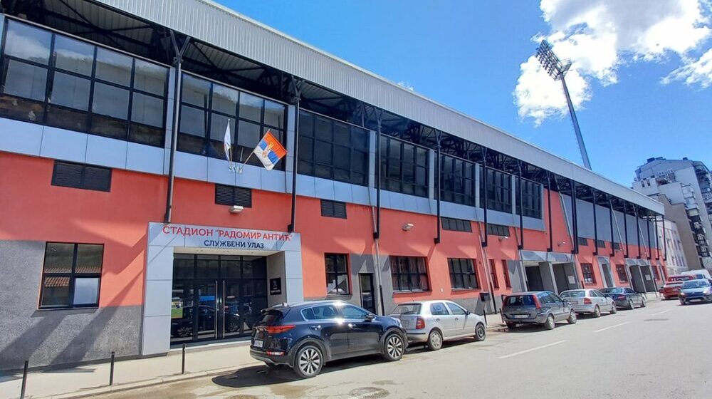 Humanitarna utakmica Slobode i Miljakovca za prikupljanje knjiga za Zdravstveni centar Užice 1