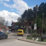 Vuku vodu u kofama i balonima, kupaju se na reci i kod rođaka: Ušće na 40 stepeni danima bez vode 4