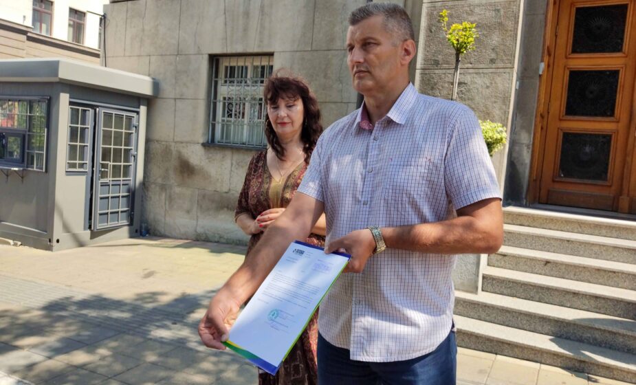 Aktivisti Evropske zelene partije predali Vladi Srbije zahtev za uvid u ugovor sa kompanijom Ziđin 1