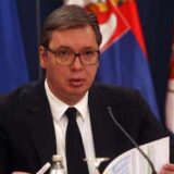 Vučić: Očekujemo da plate od 1. januara budu uvećane od 12,5 do 14 odsto 15