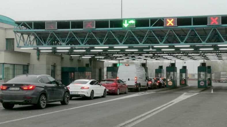 AMSS: Gužve na autoputevima, kolone na granici sa Hrvatskom i Mađarskom 1