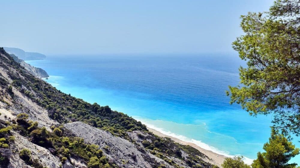Suncobran, ležaljka, kafa i krofna za četiri evra: Plaža u Grčkoj na kojoj ova ponuda stvarno postoji 1