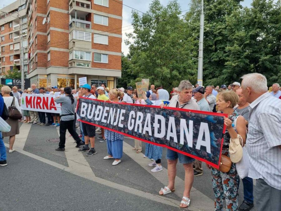 U Sarajevu blokirana ulica ispred OHR-a, građani uzvikuju: Ne damo Bosnu 2