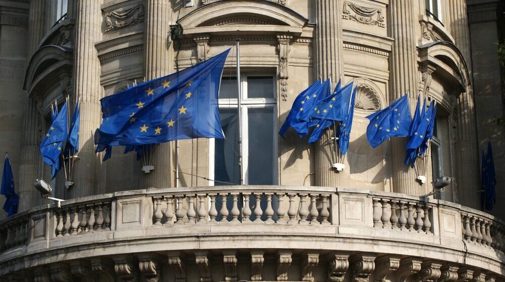 EU predlaže da se odblokiraju sredstva ruskih banaka za pomoć u trgovini hranom 1