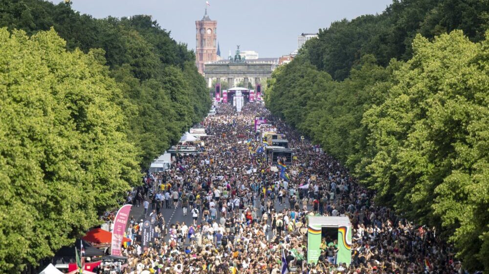 Oko 150.000 ljudi na Paradi ponosa u Berlinu 1