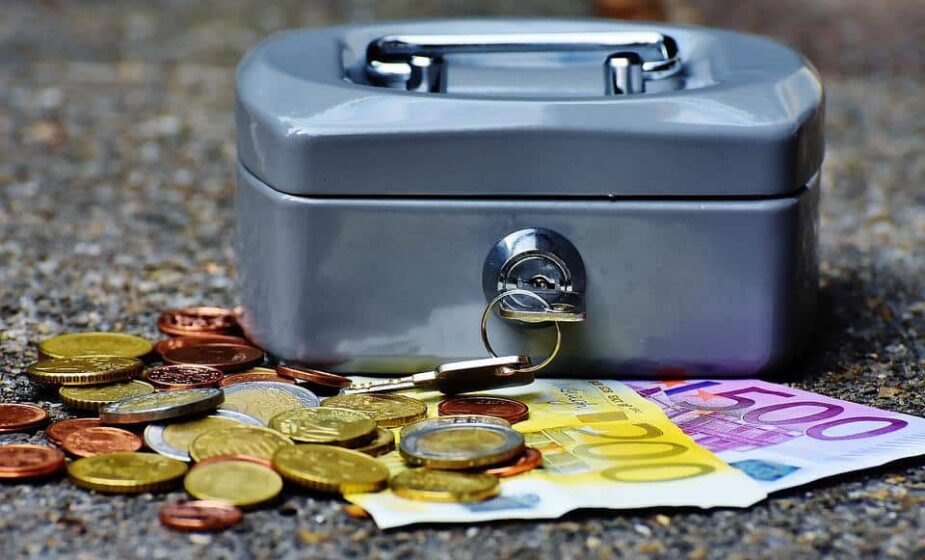 Zašto evro vredi samo jedan dolar? 1