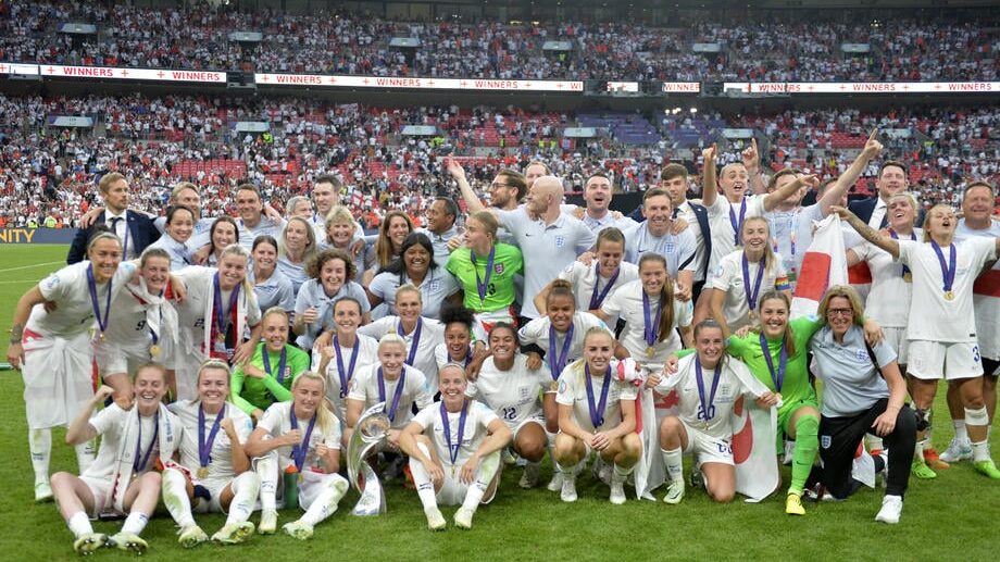 Ženska fudbalska reprezentacija Engleske osvojila titulu prvaka Evrope (VIDEO) 1