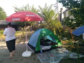 Šatori na zgarišu u znak protesta: Devet niških porodica poziva grad da ih stambeno zbrine nakon što su u požaru ostali bez domova 2