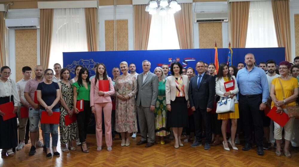 Subvencije za pokretanje sopstvenog biznisa za 49 građana Niša 1