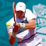 Holandski veteran zaustavio Međedovića 14