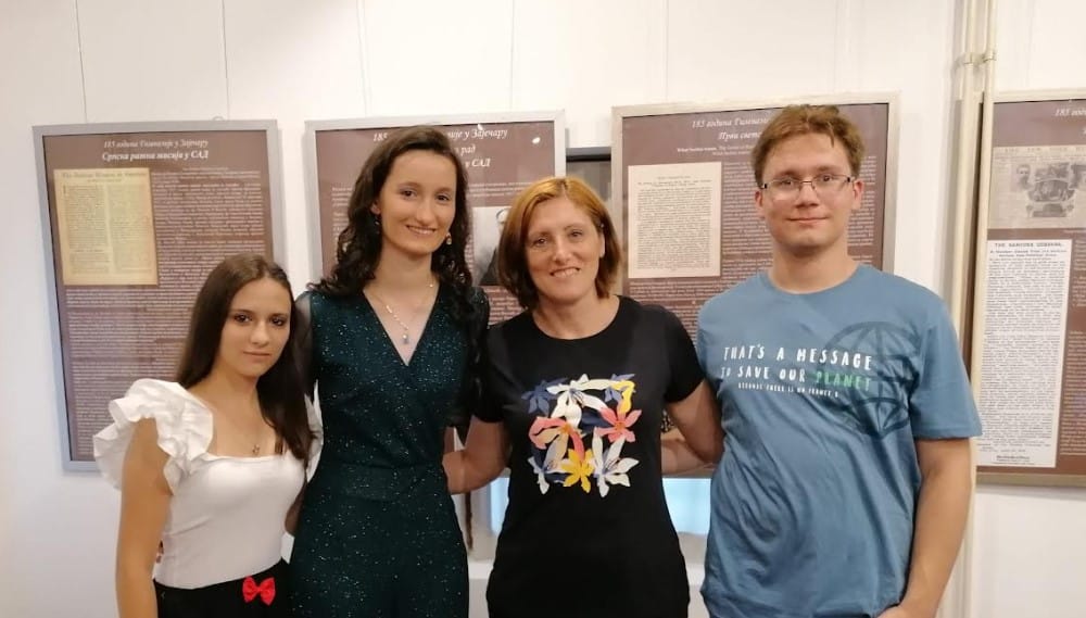 Učenici Gimnazije u Zaječaru organizovali izložbu u čast profesora Milivoja Stanojevića 2