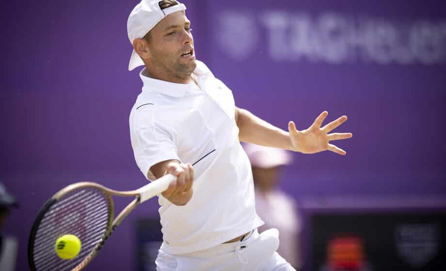 Krajinović pobedio, Đere eliminisan 1